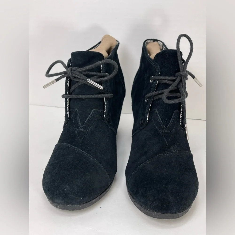 Tom’s Women’s Desert Wedge‎ Suede Ankle Boot Size 8 Black